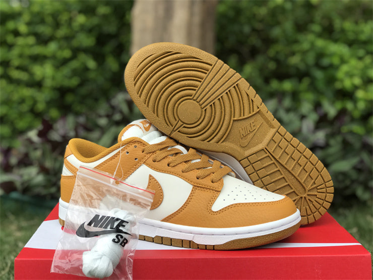 Nike clean off-white luxury sneakers view 14 padded collar comfort