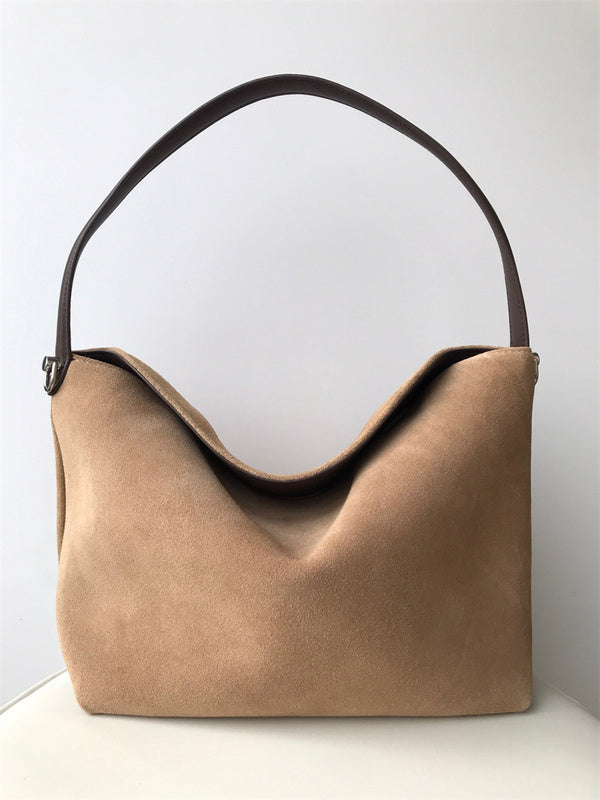 Ziva's Charm handbag – front view (36cm*26cm*14cm)