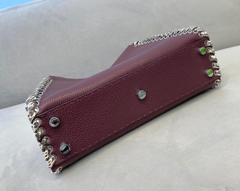 Ziva's Charm handbag – close-up view (Standard Size)