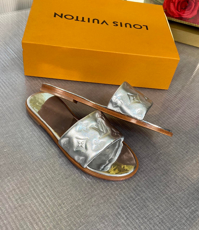 Louis Vuitton shoes Style 271 - close-up of luxury comfort fit