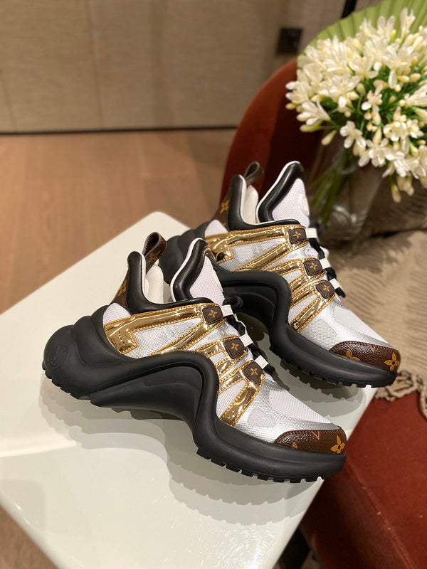 Louis Vuitton shoes Style 280 - top view showing design