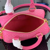  carryall bag close-up of hardware and finish 11