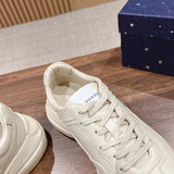 Gucci classic monochrome luxury sneakers view 8 heritage-inspired look