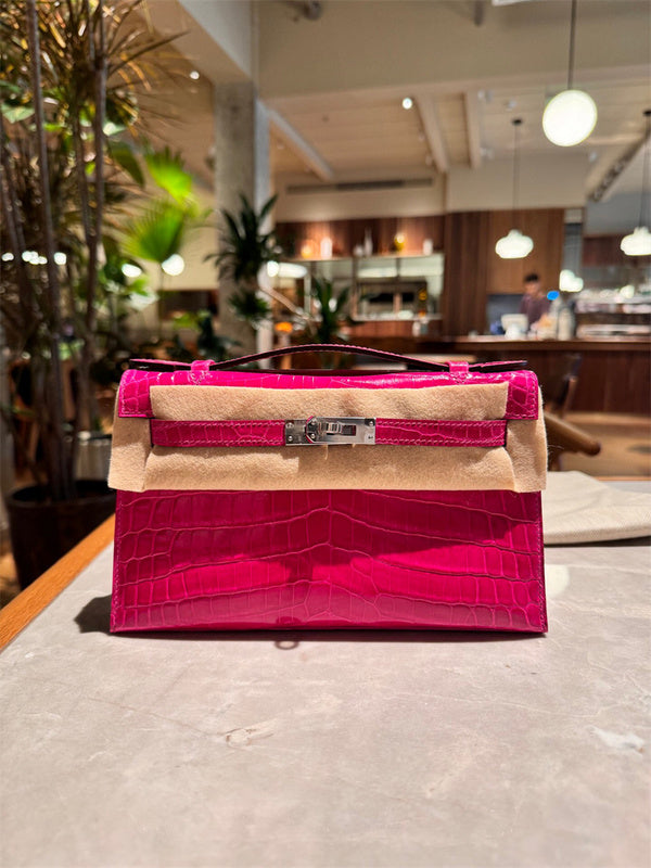 Elegant handbag styled for everyday wear