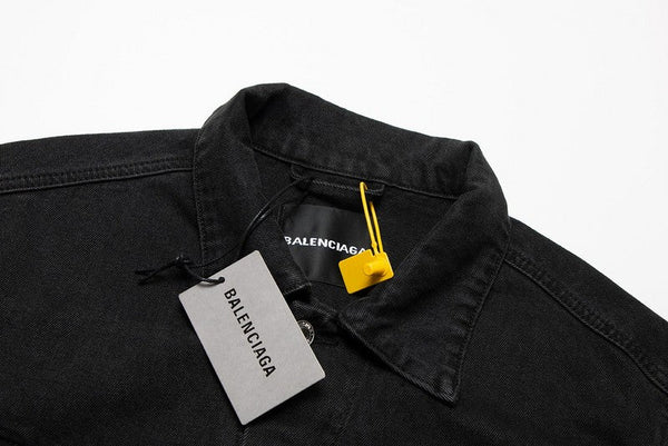 Three-quarter angle view of Balenciaga luxury piece style No.208