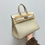 Crisp handbag styled for everyday wear