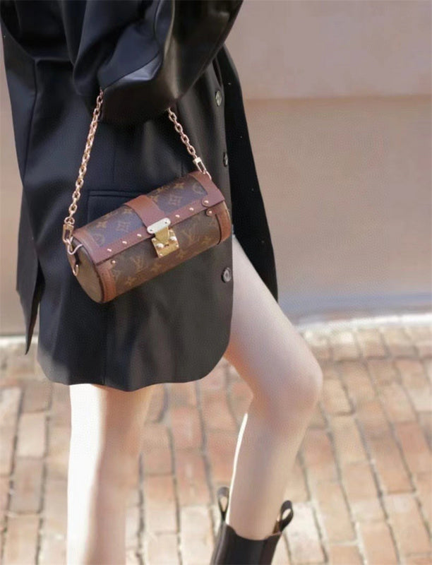  versatile everyday bag detail view showing craftsmanship 20