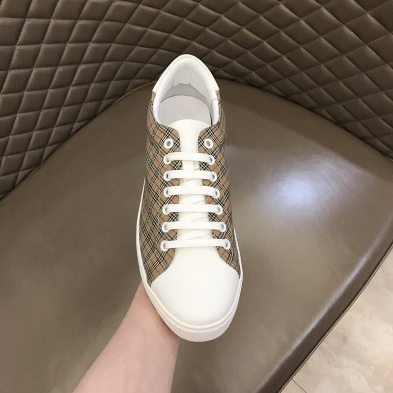 Burberry shoes Style 246 - sole and craftsmanship detail