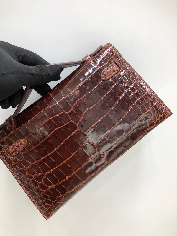 Smart bag shown from front angle