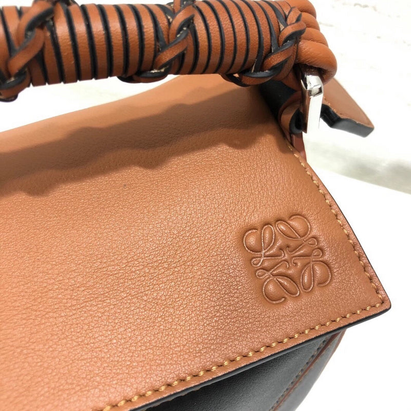 Ziva's Charm handbag – back view (24cm*16cm*10cm)