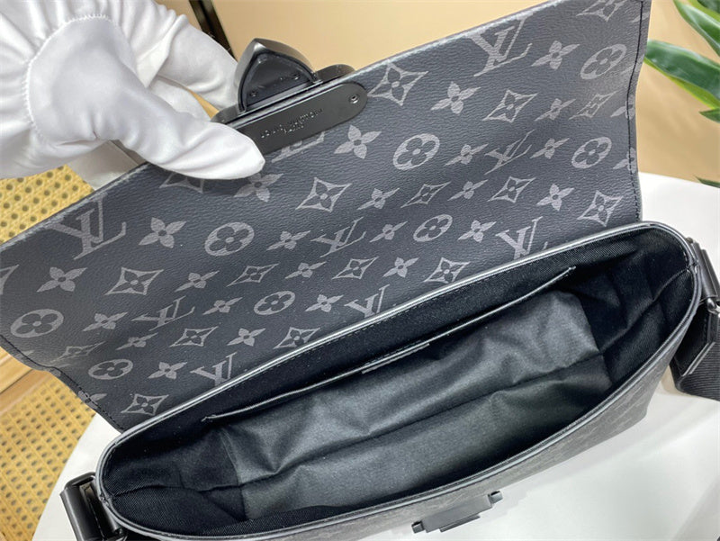  classic top-handle bag detail view showing craftsmanship 14