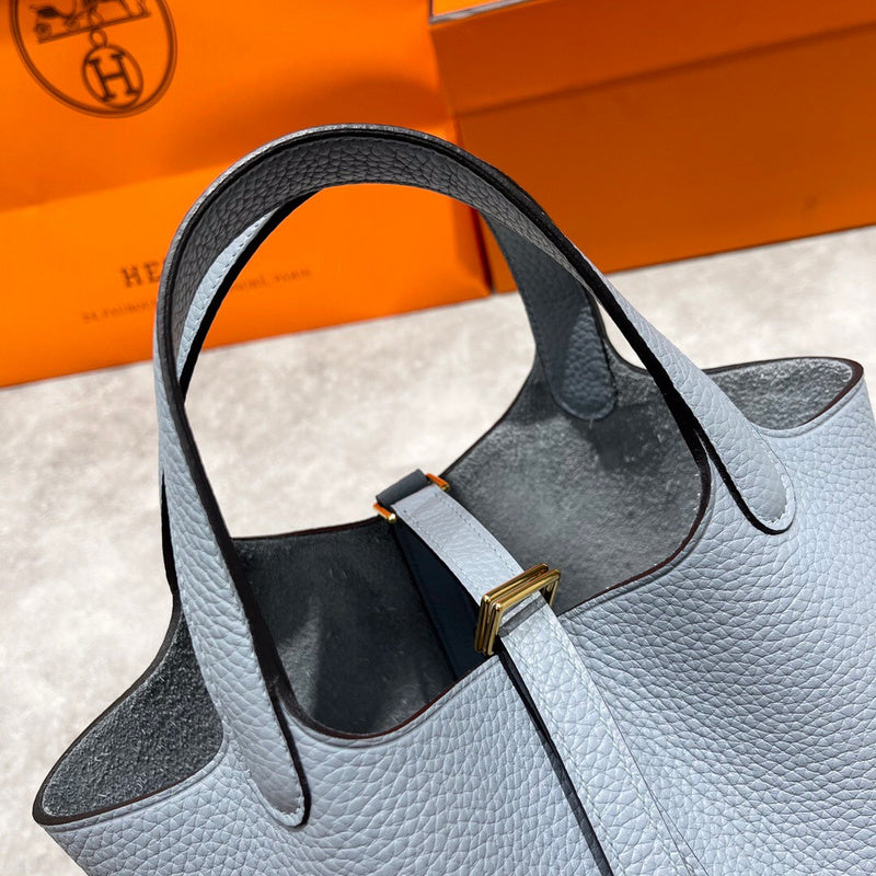 Streamlined handbag styled for everyday wear