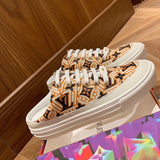 Three-quarter angle view of Louis Vuitton luxury piece style No.070