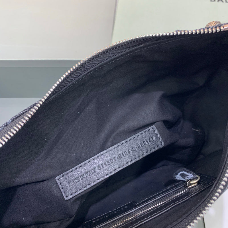 Effortless Vegan Leather Handbag - Versatile Everyday Design | Women's Everyday Carry Handbag #376 - texture close-up (image 9) of designer-inspired handbag