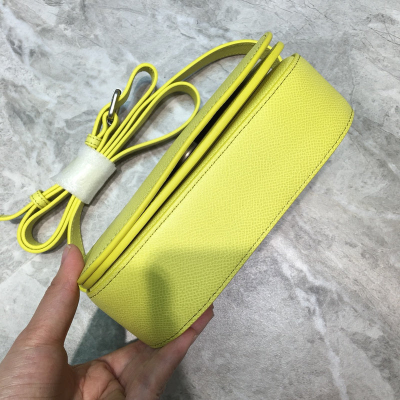 Understated Faux Leather Handbag - Premium Craftsmanship Detailing | Women's Everyday Carry Handbag #818 - hardware and detail close-up (image 5) of designer-inspired handbag