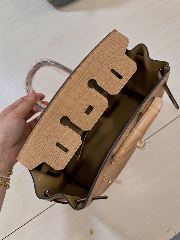  Contemporary crossbody bag carried on shoulder