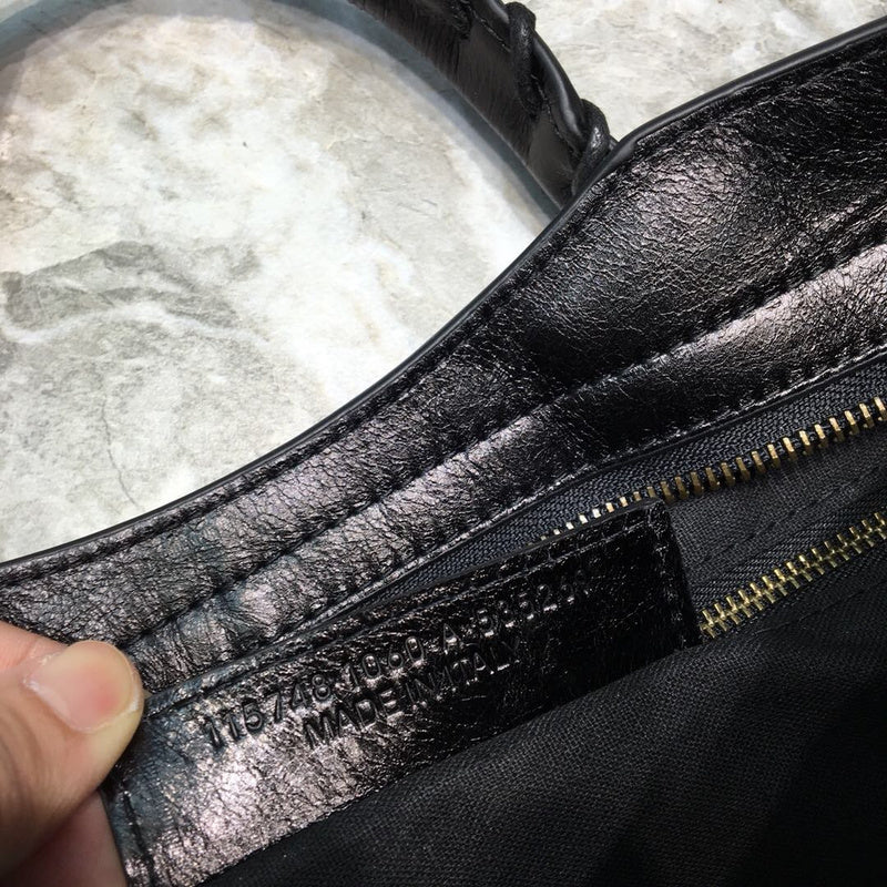 Sleek Faux Leather Handbag - Modern Structured Build | Women's Luxury Handbag #961 - texture close-up (image 9) of designer-inspired handbag