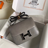  Understated shopper bag front view 13