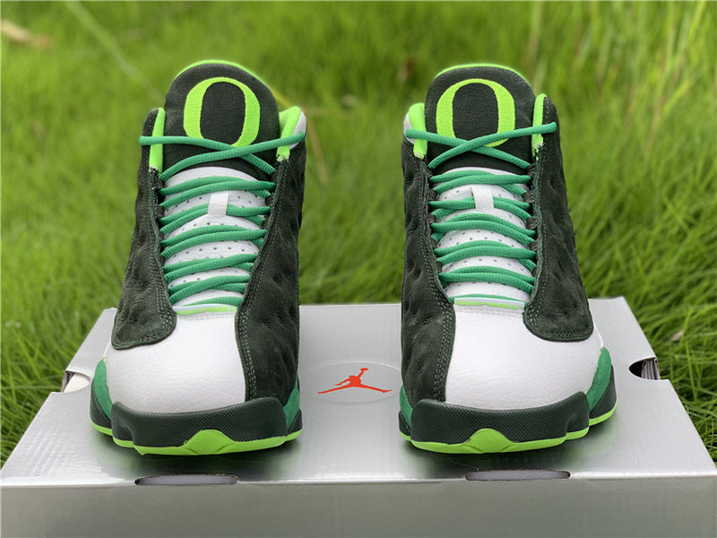 Nike Men's & Women's Designer Lifestyle Shoes — Style 116 angle view