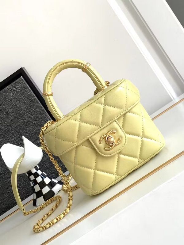 Ziva's Charm handbag – front view (one versatile size)