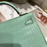  Timeless everyday bag carried on shoulder 10