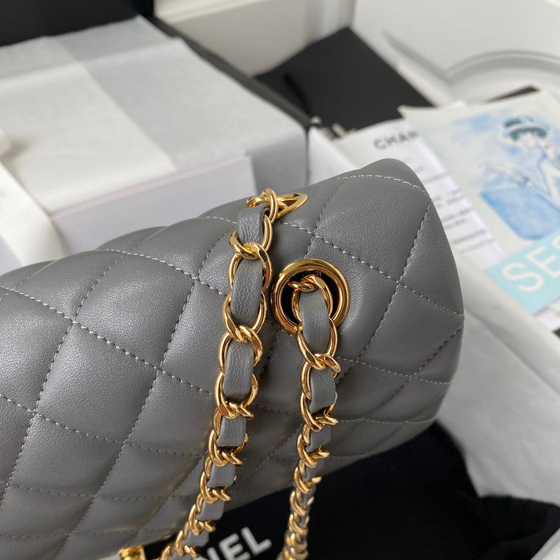  mid purse view 4