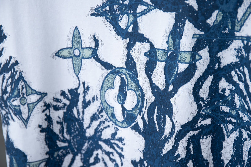 Front view of Louis Vuitton cotton t-shirt with logo-detail design