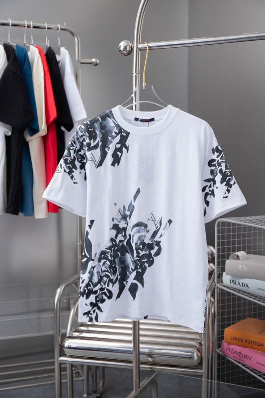 Back view of Louis Vuitton cotton t-shirt with logo-detail design