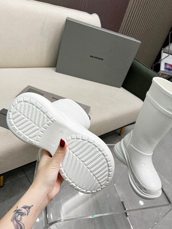 Zivas Charm Contemporary Flair Designer Shoes (Elevated Footwear Essential) – Lifestyle Shot