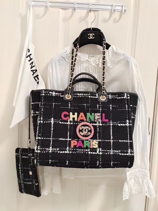 Zivas Charm Classic Sensibility Designer Handbag (Statement-Ready Design) – Lifestyle Shot