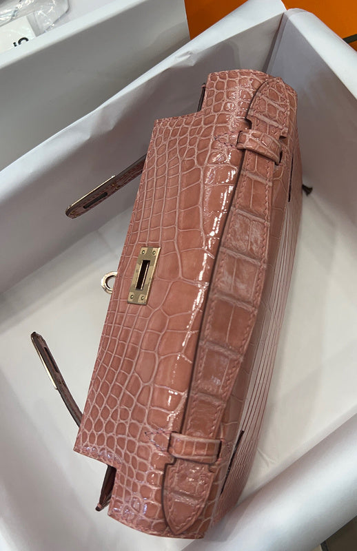 Polished bag women's premium everyday handbag