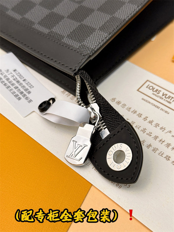  Modern top-handle bag carried on shoulder 10