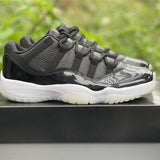 Nike Men's & Women's Luxury Low-Top Trainers — Style 225 back view