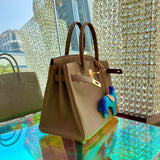 Effortless handbag styled for everyday wear