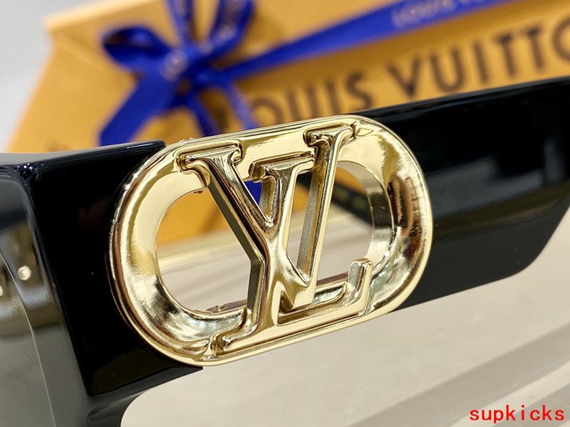 Full view of Louis Vuitton unisex sunglasses
