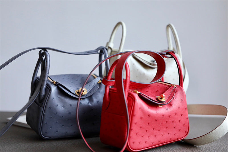  Tailored shopper bag front view
