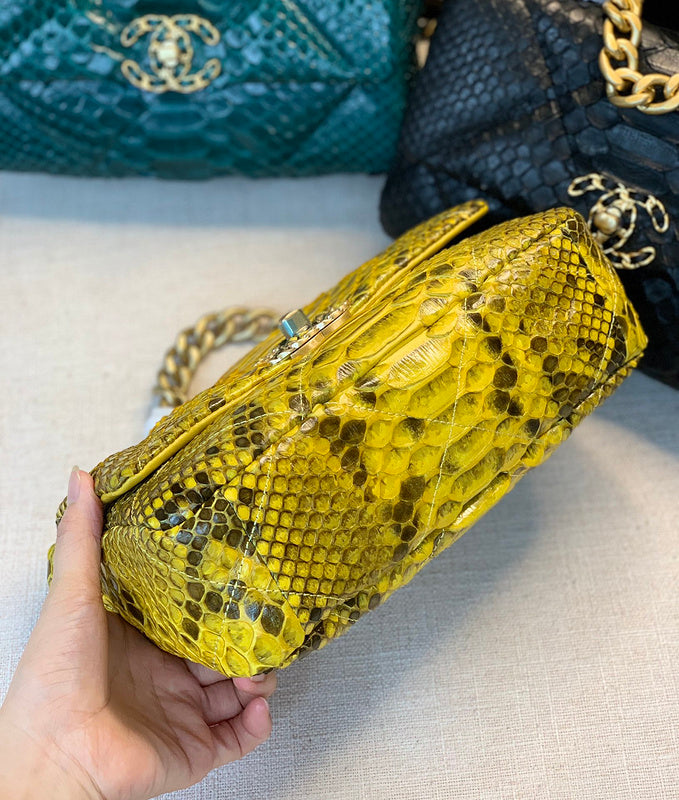  mid purse view 2