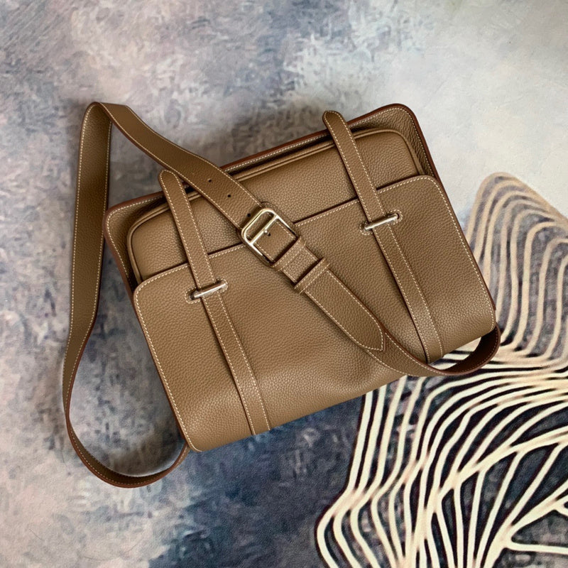 Sleek handbag styled for everyday wear