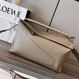 Ziva's Charm handbag – detail view (36.5cm*19cm*23cm)