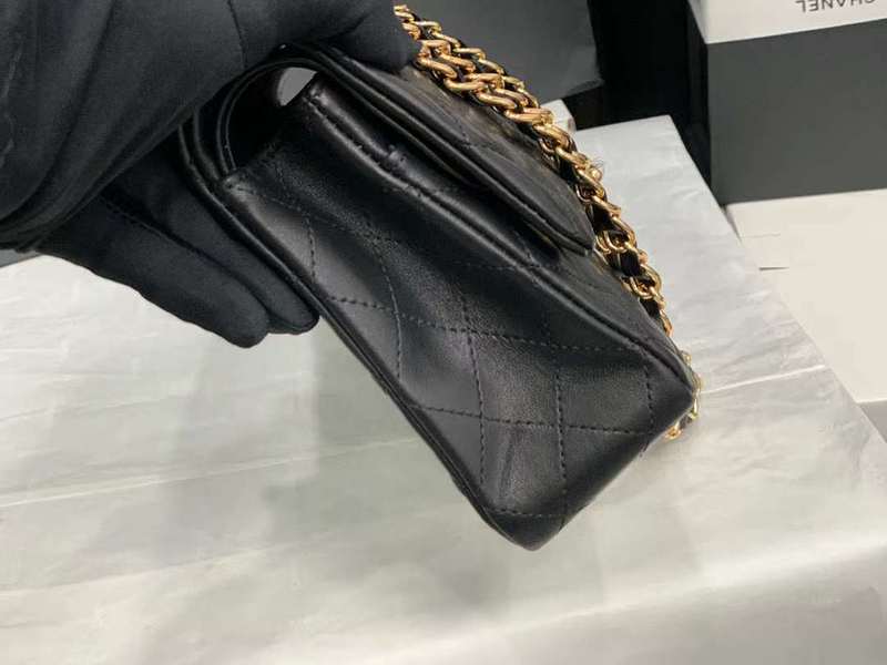 Zivas Charm Contemporary Flair Designer Handbag (Elevated Accessory Essential) – Close-Up Detail