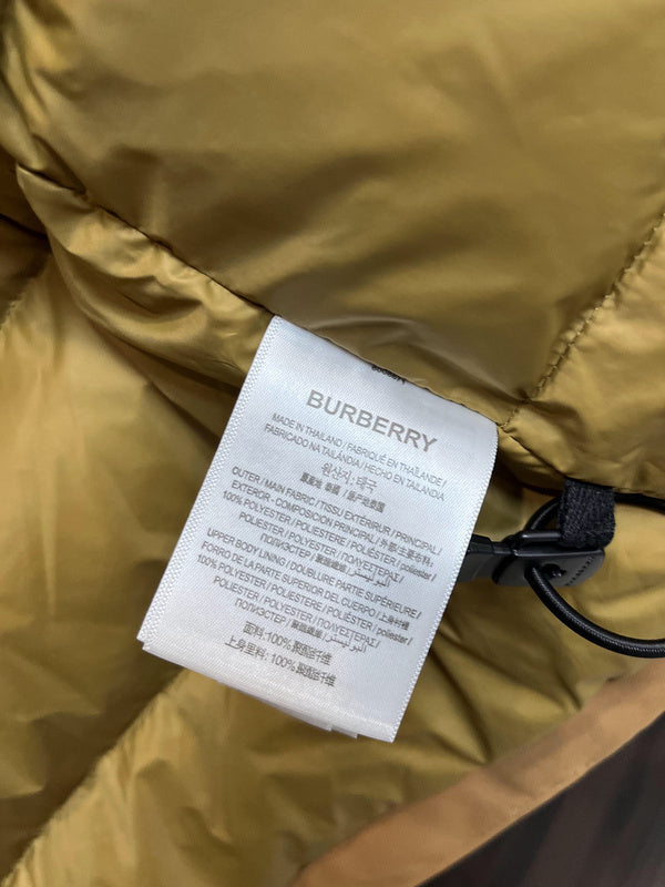Front view of Burberry luxury piece style No.307