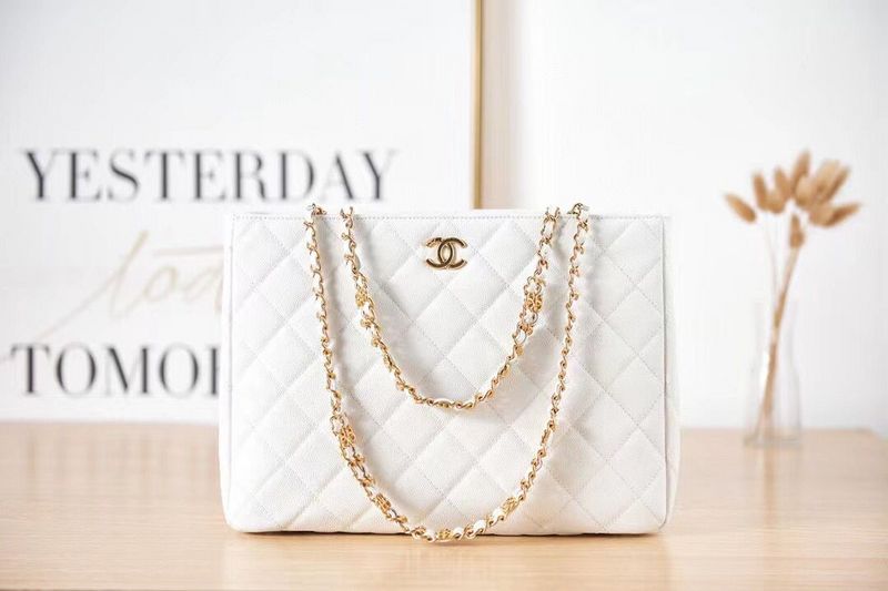 Zivas Charm Streamlined Design Designer Handbag (Statement-Ready Design) – Front View