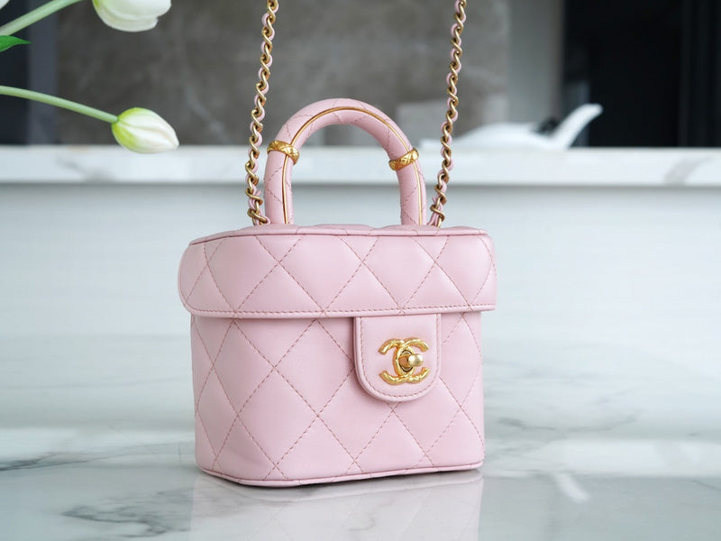  handbag, compact everyday style, image 5