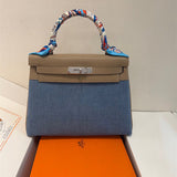  crossbody bag interior and compartment view