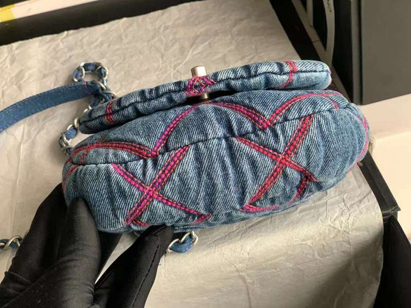 Zivas Charm Signature Style Everyday Handbag (Statement-Ready Design) – Styled Look