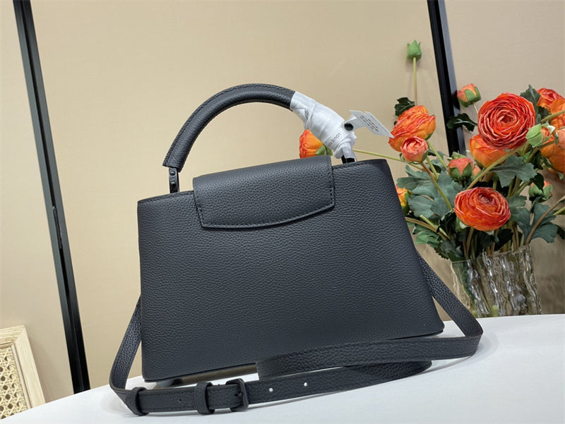  shoulder bag interior and compartment view 51