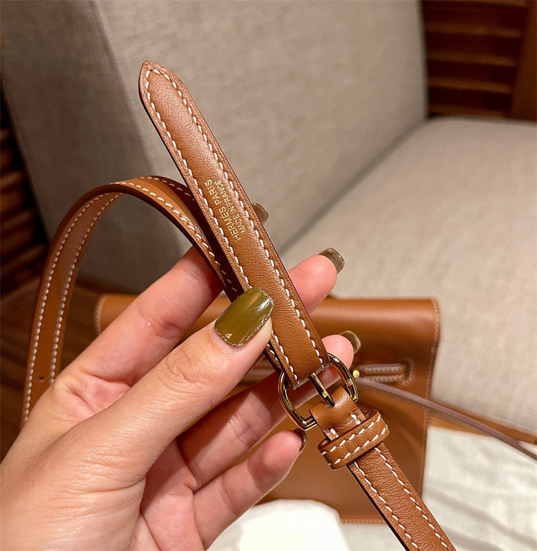  Graceful satchel front view 19