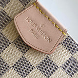 Handle and strap detail of structured sleek women's handbag – women's everyday handbag