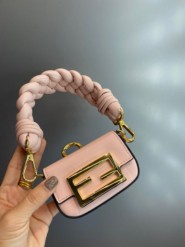 Ziva's Charm handbag – detail view (11cm*6.5cm*2.5cm)