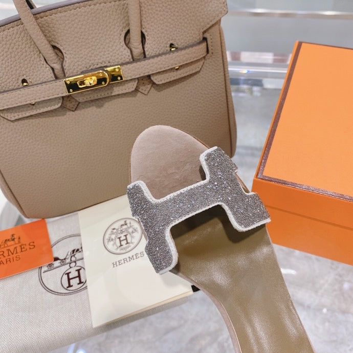 Hermès White Chunky Platform Sneakers - Toe Detail View